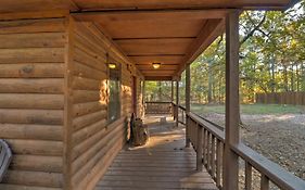 Cozy Broken Bow Cabin With Fire Pit, 4 Mi To Lake!
